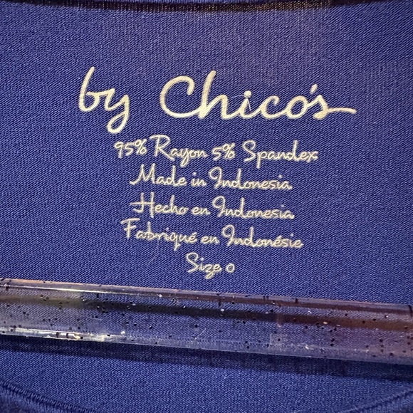 Chico's Blue Asymmetrical handkerchief Hem Top women’s 0 US small - Picture 3 of 8